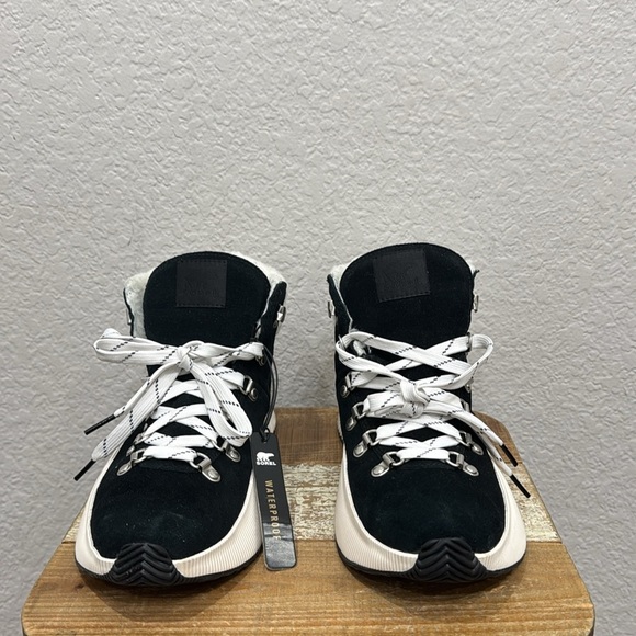 Sorel Explorer II Joan Cozy Sherpa Boots Size 9.5 - Picture 3 of 7